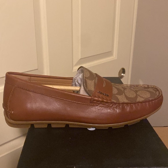NWT Coach Loafers size 8.5 - Picture 3 of 3